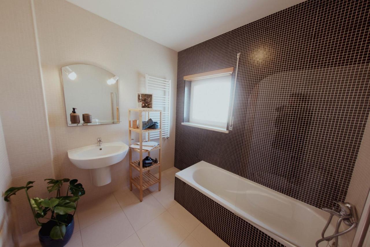 Bed and Breakfast Wellnesshouse Atouguia Da Baleia Exterior foto